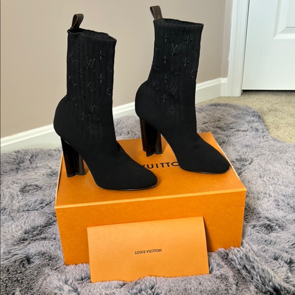 Louis Vuitton Black Heeled Boots Sleek Design